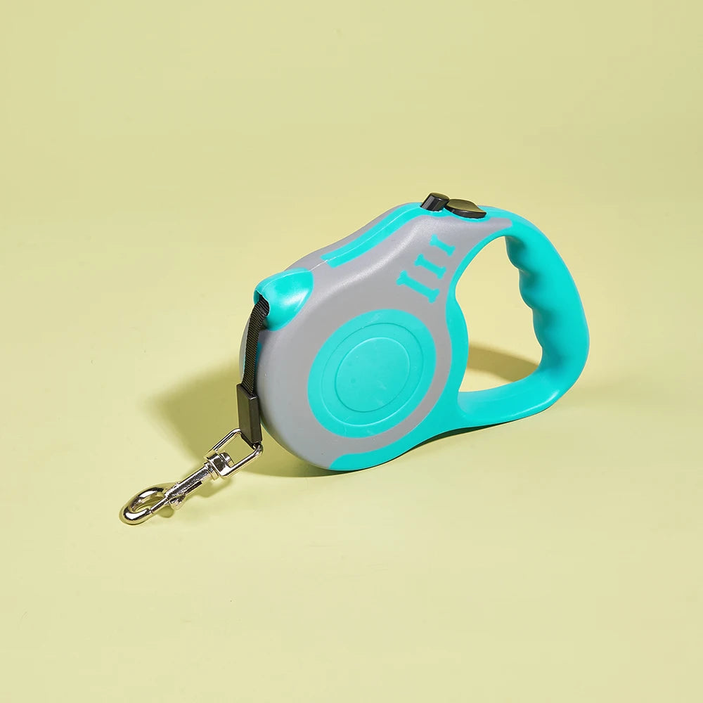 Automatic retractable leash for dogs and cats.